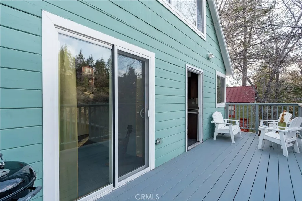 32958 Squirrel Ln, Running Springs, California 92382 home-pic-23
