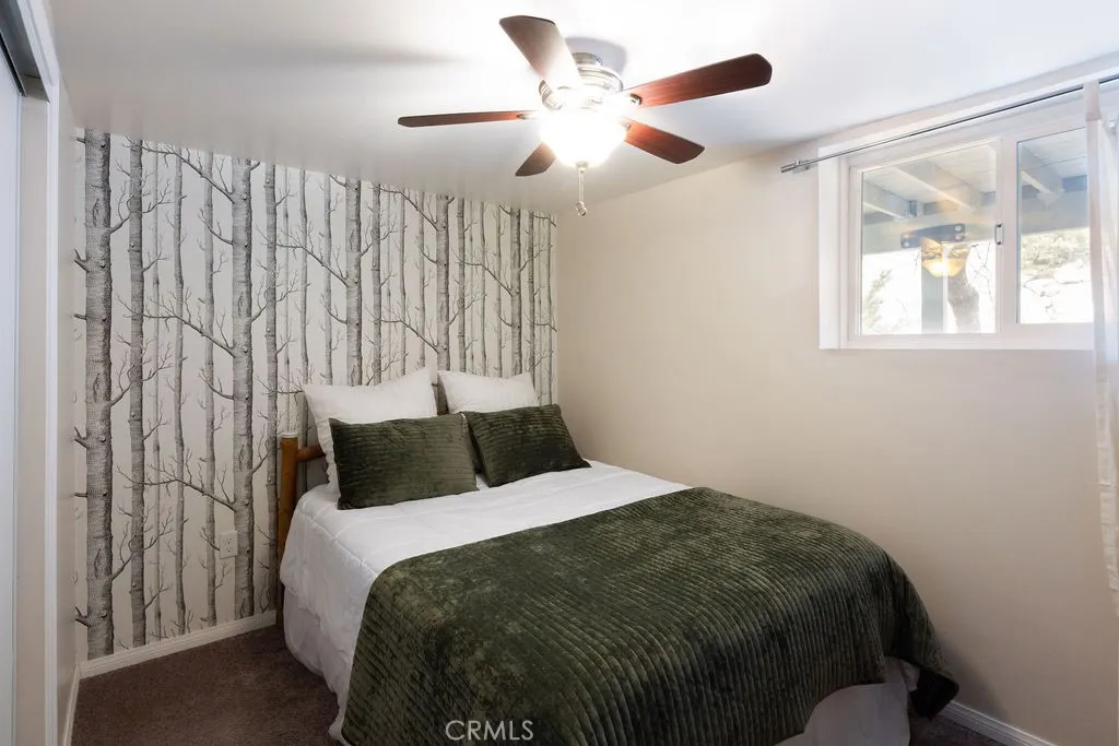 32958 Squirrel Ln, Running Springs, California 92382 home-pic-35
