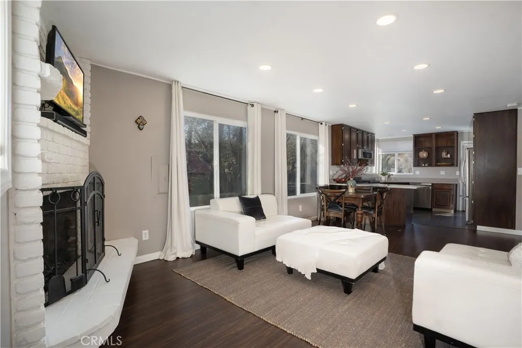 32958 Squirrel Ln, Running Springs, California 92382 home-pic-12
