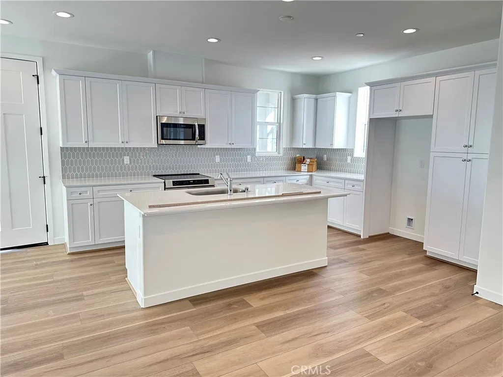 226 Memphis Belle Way, San Luis Obispo, California 93401 home-pic-10