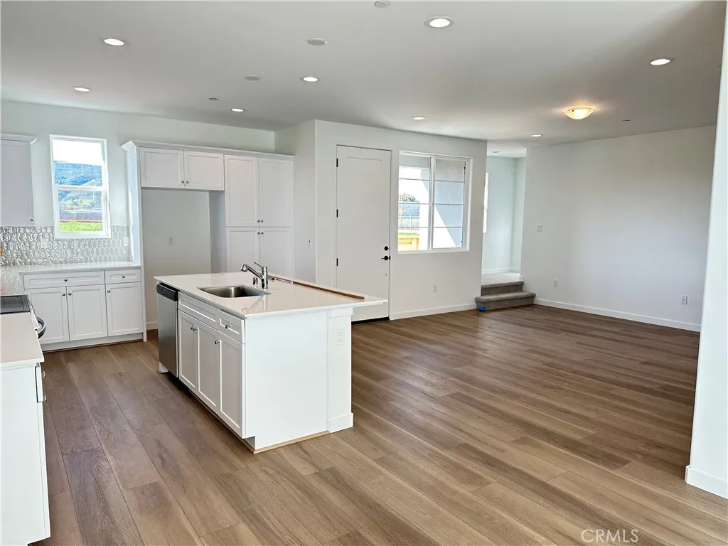 226 Memphis Belle Way, San Luis Obispo, California 93401 home-pic-8