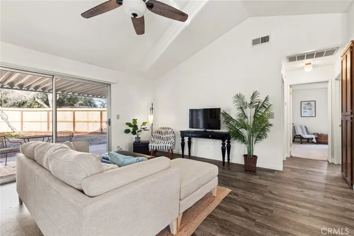 Living room and hallway connecting two bedrooms and bathroom| 135 Fairgate Lane, Chico CA