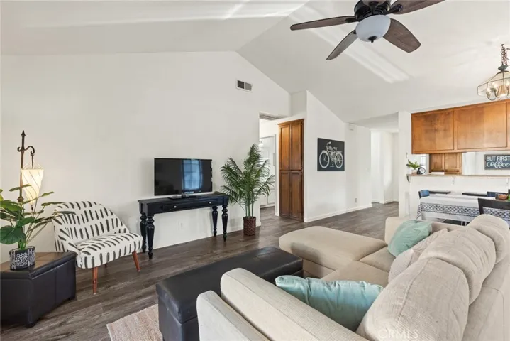 Living room looking towards kitchen and entry | 135 Fairgate Lane, Chico CA