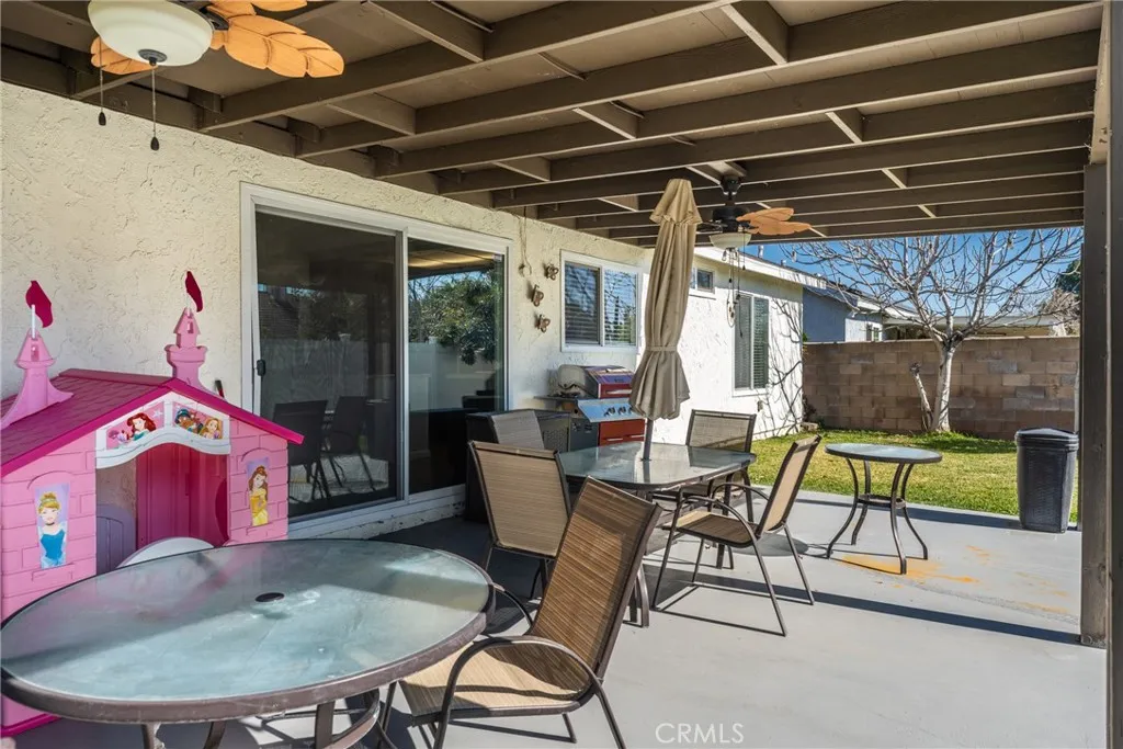 251 E Scott, Rialto, California 92376 home-pic-23