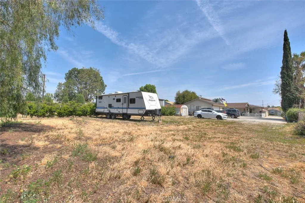 12524 Ross Avenue, Chino, California 91710 home-pic-25