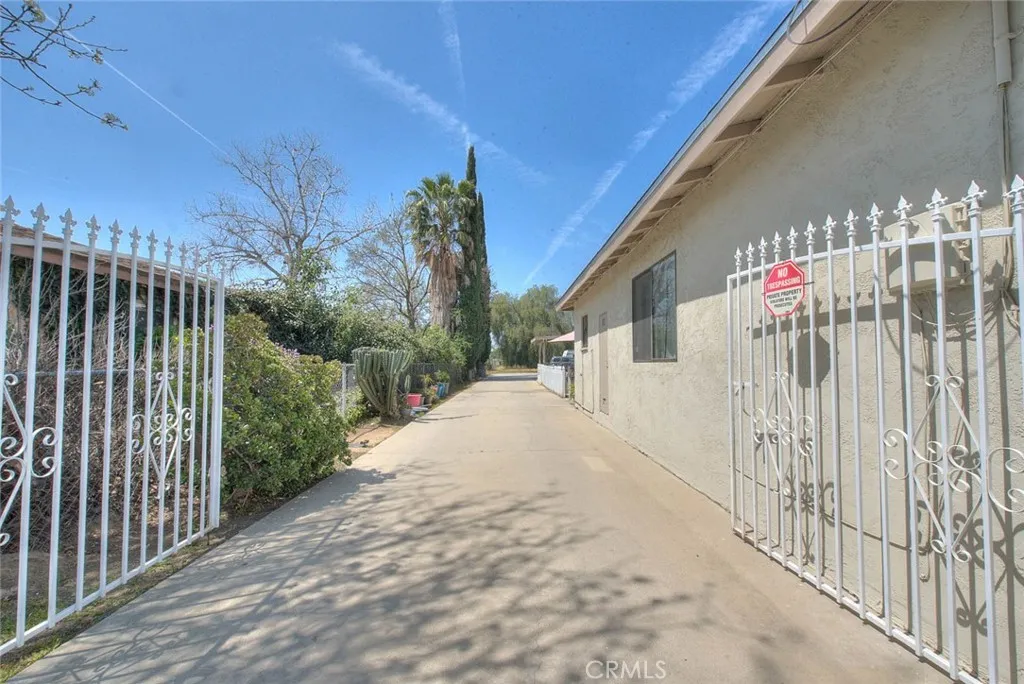 12524 Ross Avenue, Chino, California 91710 home-pic-9