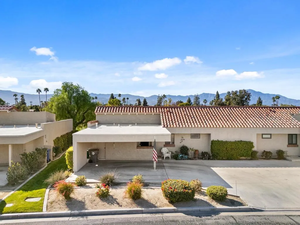 40467 Bay Hill Way, Palm Desert, California 92211 home-pic-25
