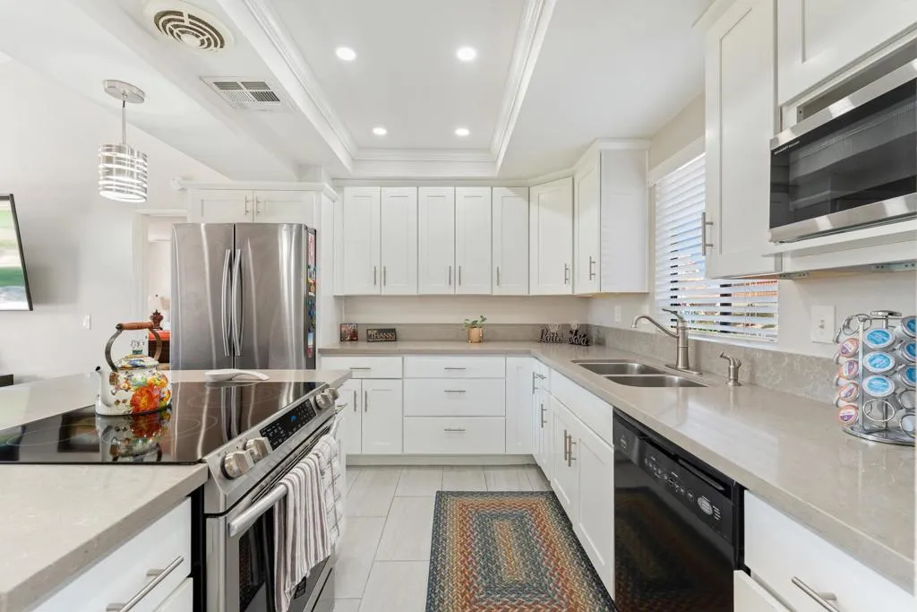 40467 Bay Hill Way, Palm Desert, California 92211 home-pic-1