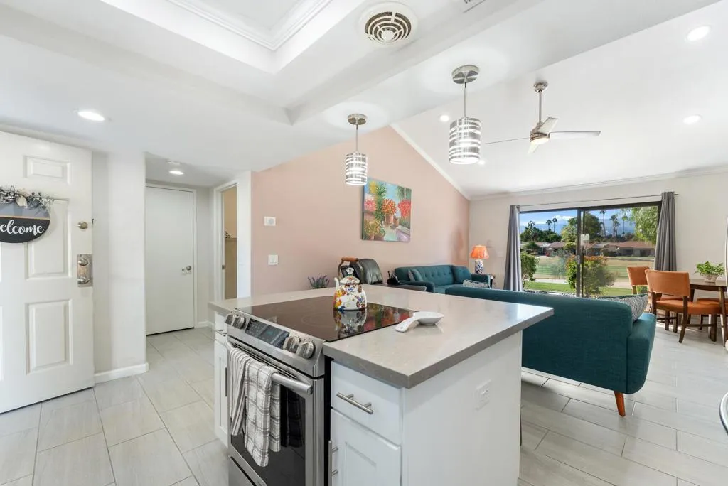 40467 Bay Hill Way, Palm Desert, California 92211 home-pic-10