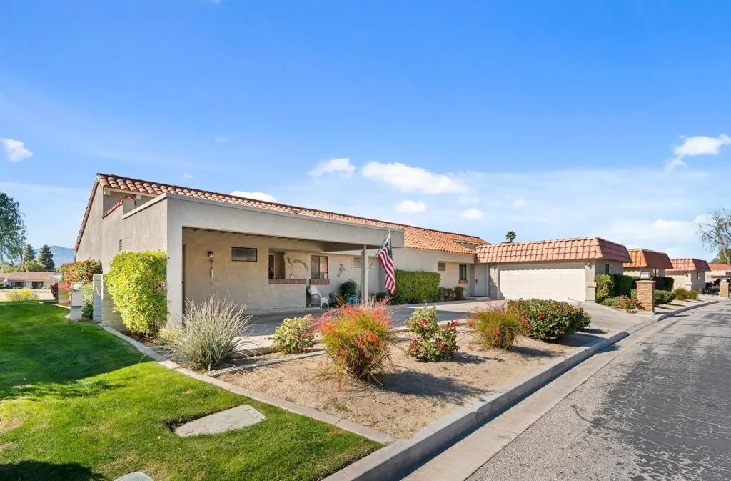 40467 Bay Hill Way, Palm Desert, California 92211 home-pic-2
