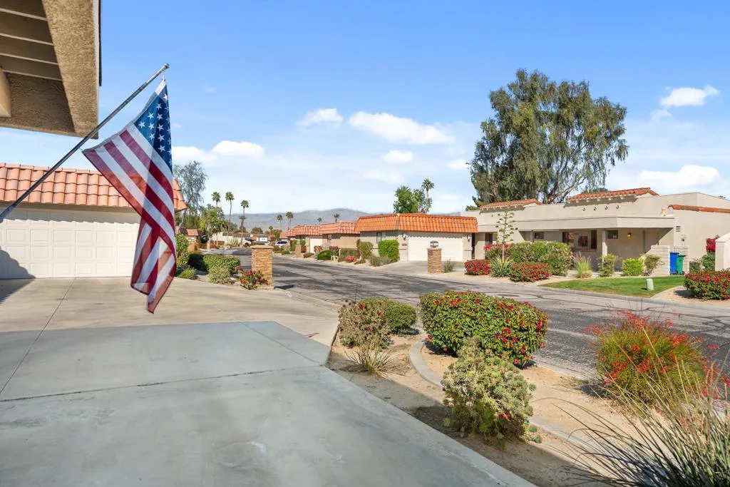 40467 Bay Hill Way, Palm Desert, California 92211 home-pic-23