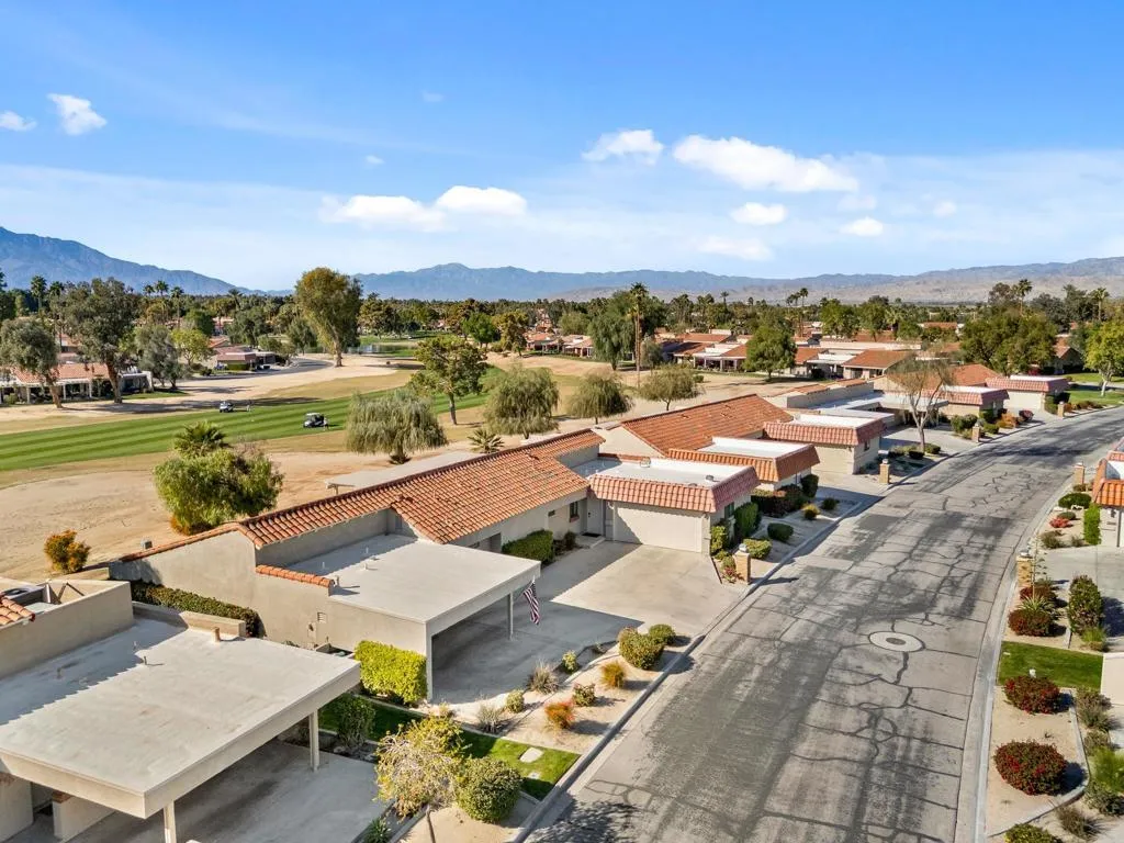 40467 Bay Hill Way, Palm Desert, California 92211 home-pic-27