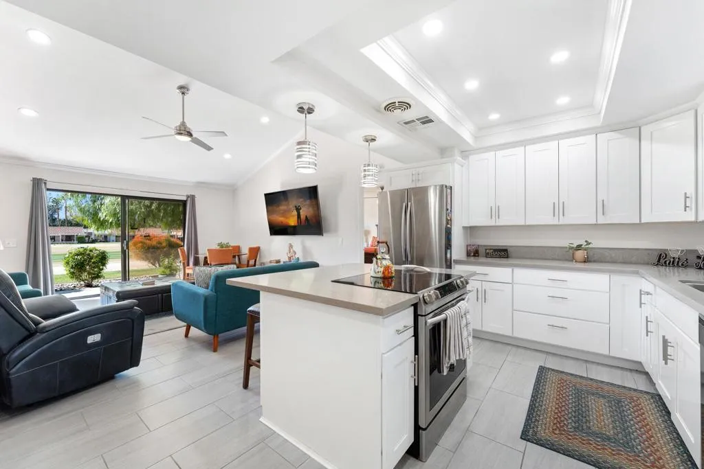 40467 Bay Hill Way, Palm Desert, California 92211 home-pic-6