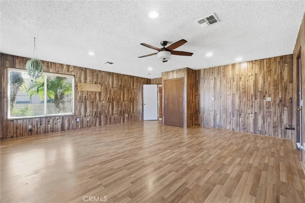 4314 Baggett Drive, Riverside, California 92505 home-pic-17