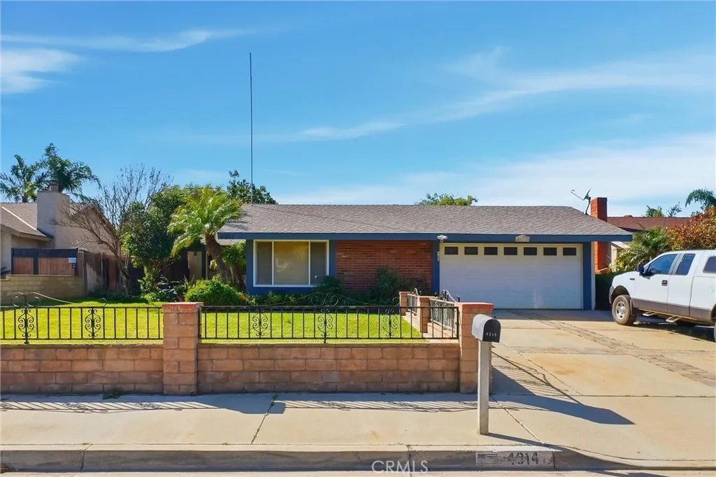 4314 Baggett Drive, Riverside, California 92505 home-pic-1