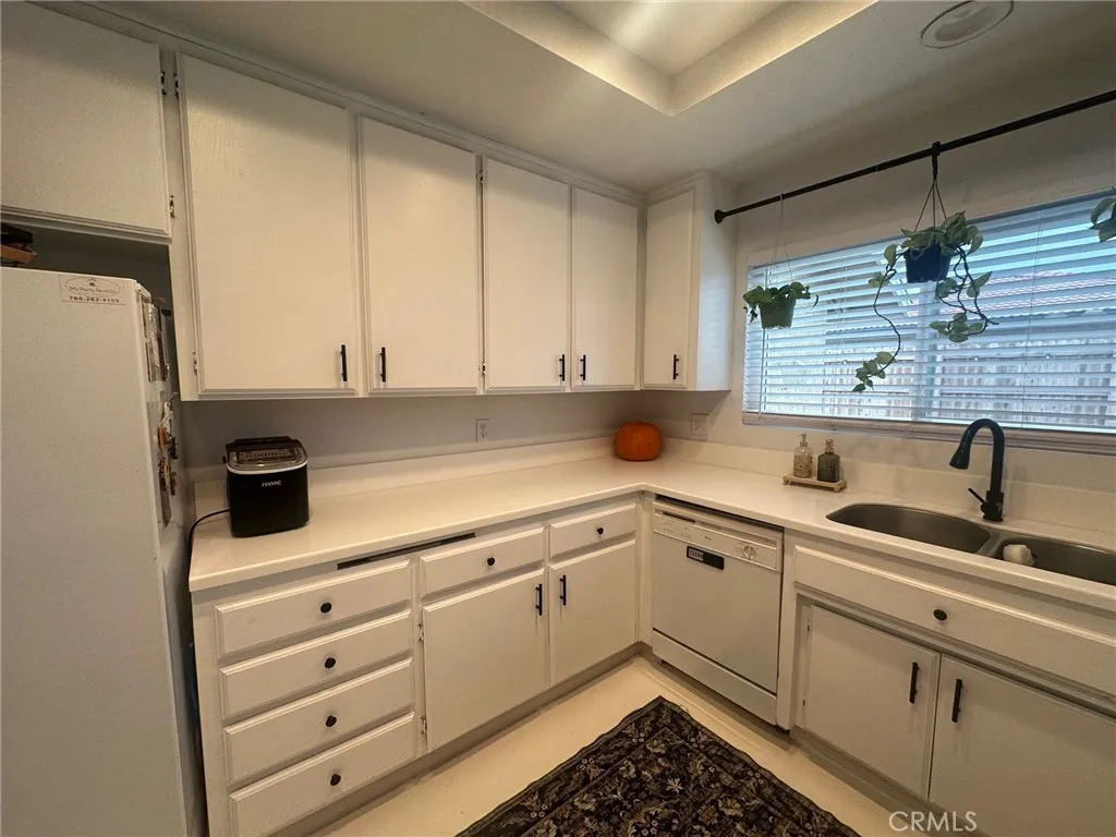 11922 Calcite Avenue, Hesperia, California 92345 home-pic-13