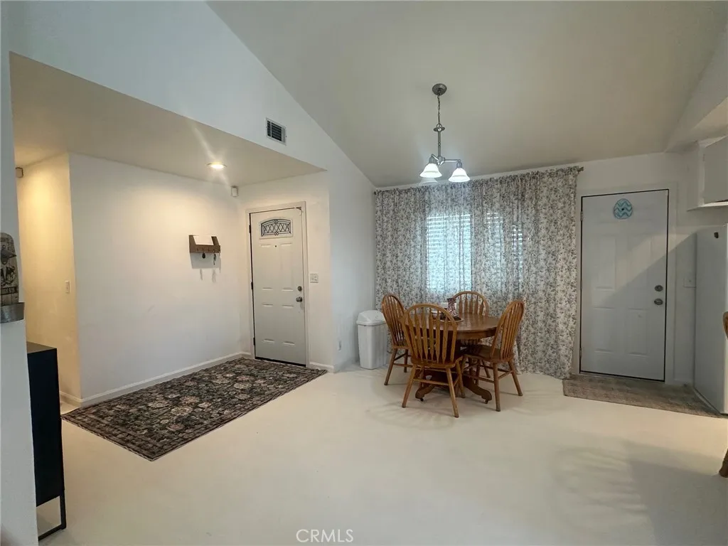 11922 Calcite Avenue, Hesperia, California 92345 home-pic-10