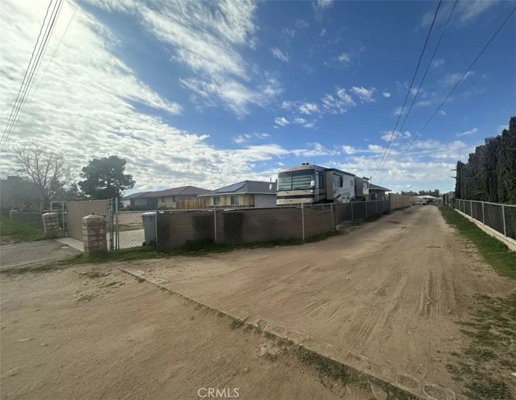 11922 Calcite Avenue, Hesperia, California 92345 home-pic-6