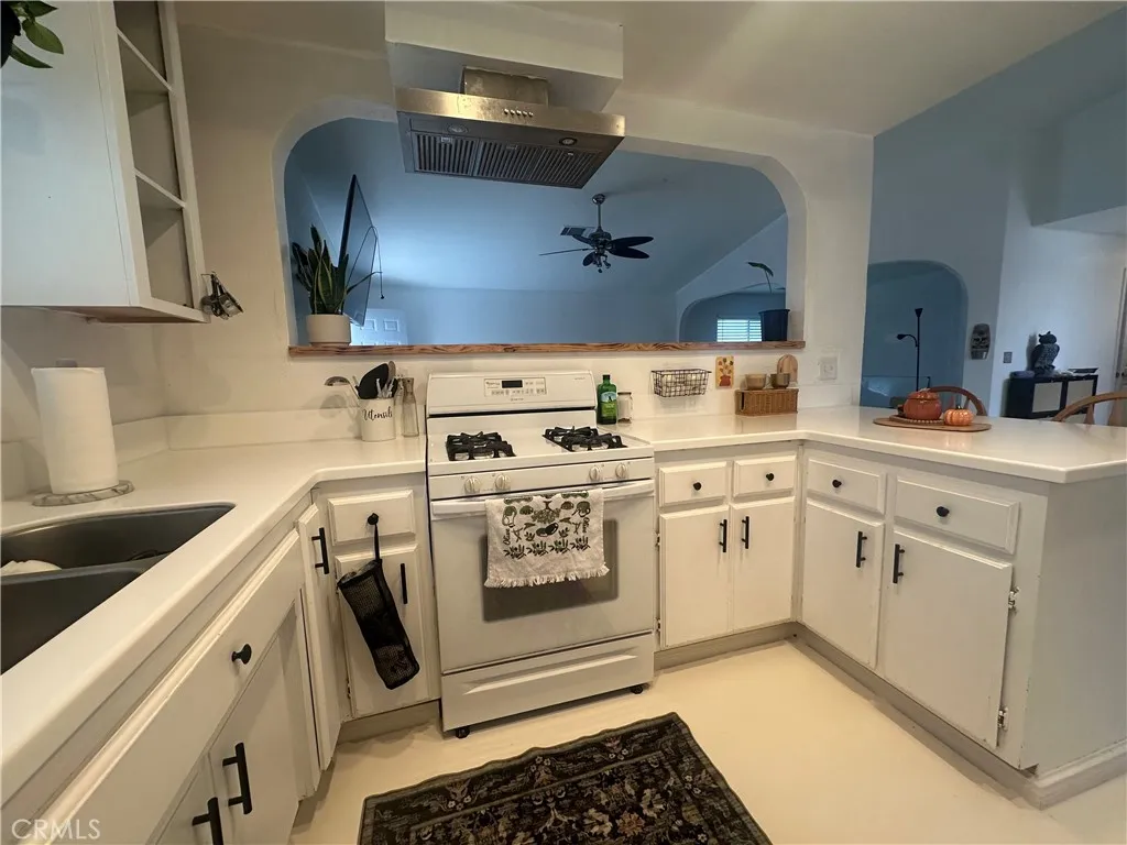 11922 Calcite Avenue, Hesperia, California 92345 home-pic-11
