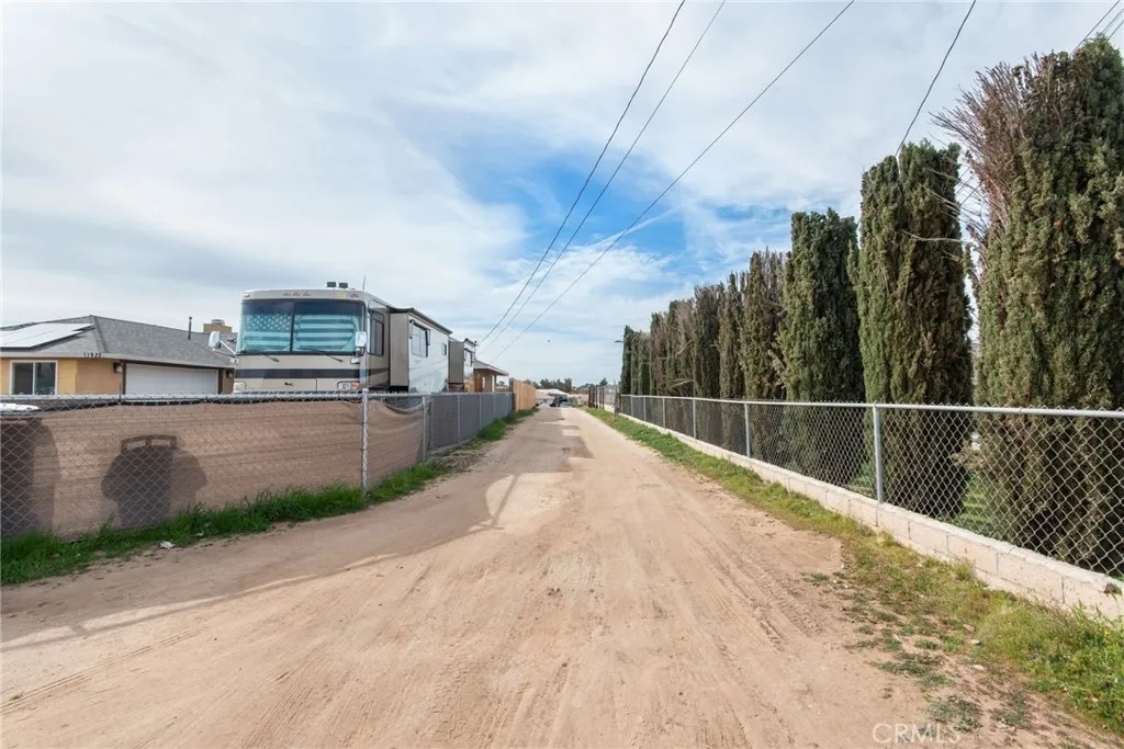 11922 Calcite Avenue, Hesperia, California 92345 home-pic-48