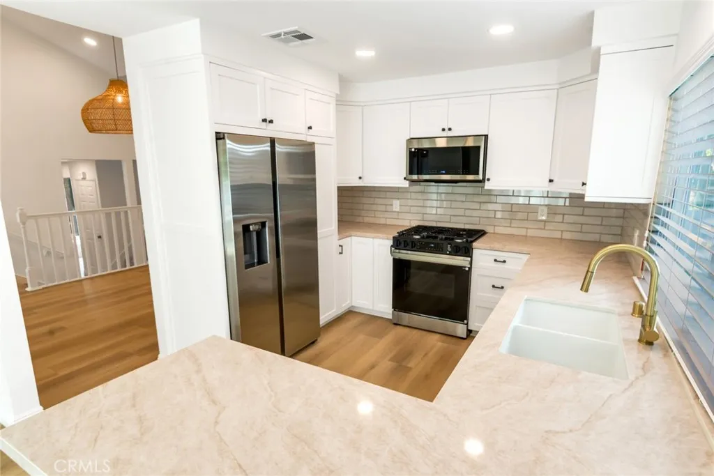 6282 Shaker Drive, Riverside, California 92506 home-pic-18