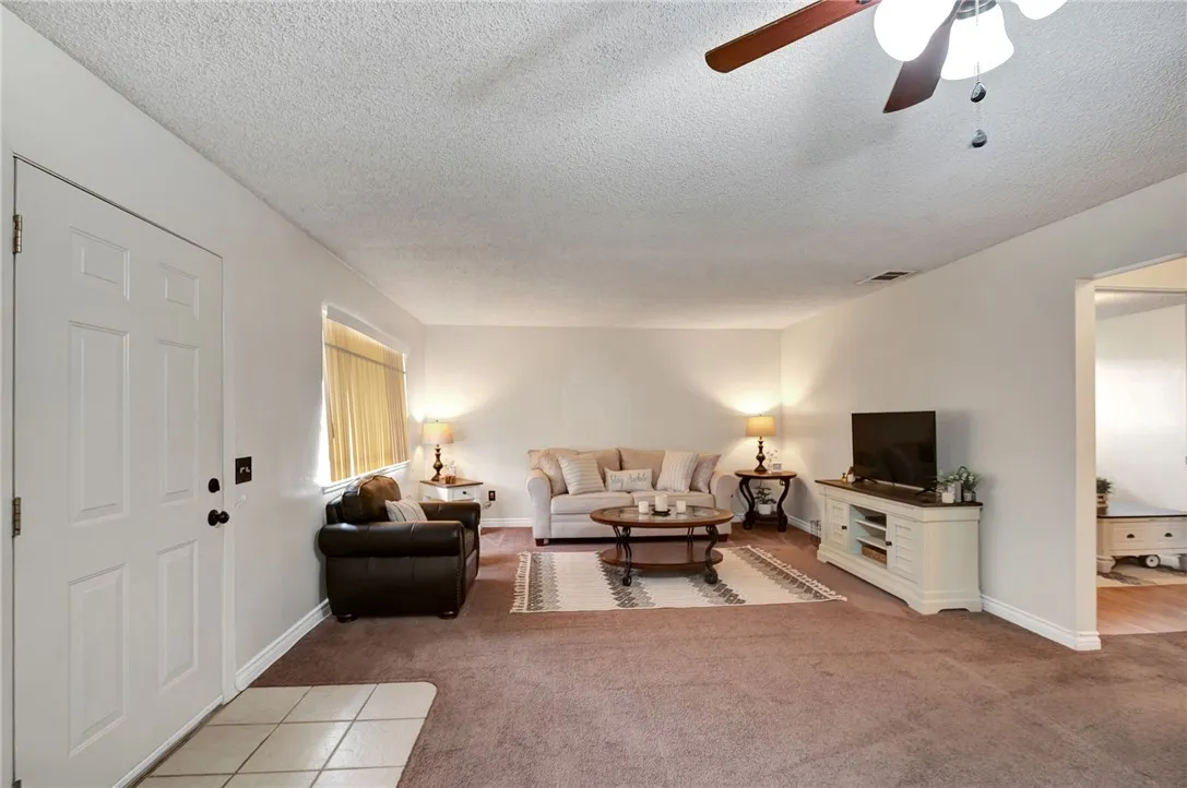 3504 Rainbow Lane, Highland, California 92346 home-pic-5