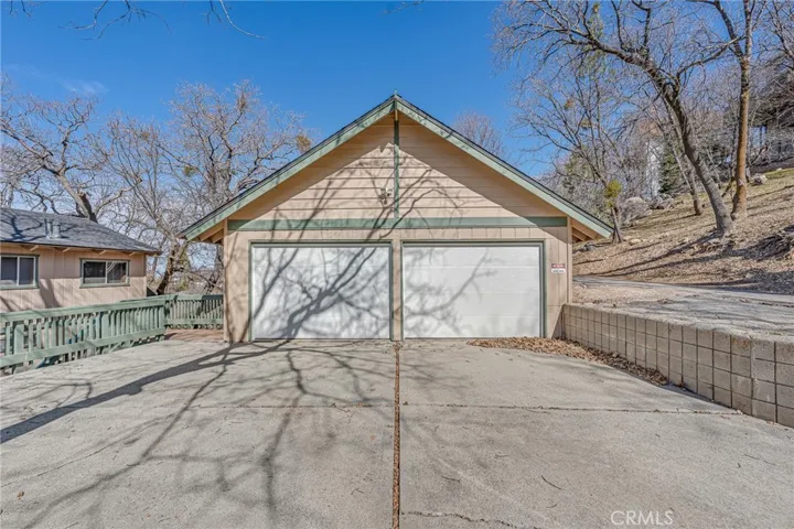 2-Car Garage