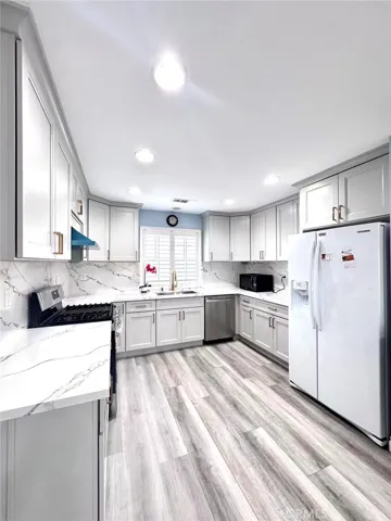 Kitchen 4