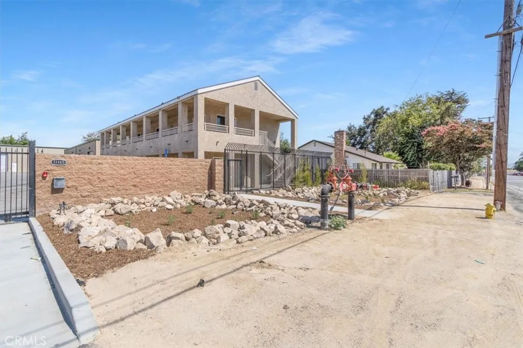 11185 Roswell Avenue, Pomona, California 91766 — photo 5