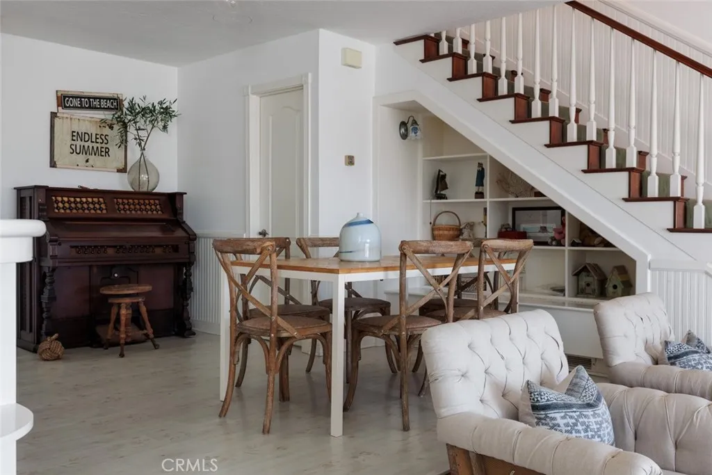 116 E Oceanfront, Newport Beach, California 92661 home-pic-9