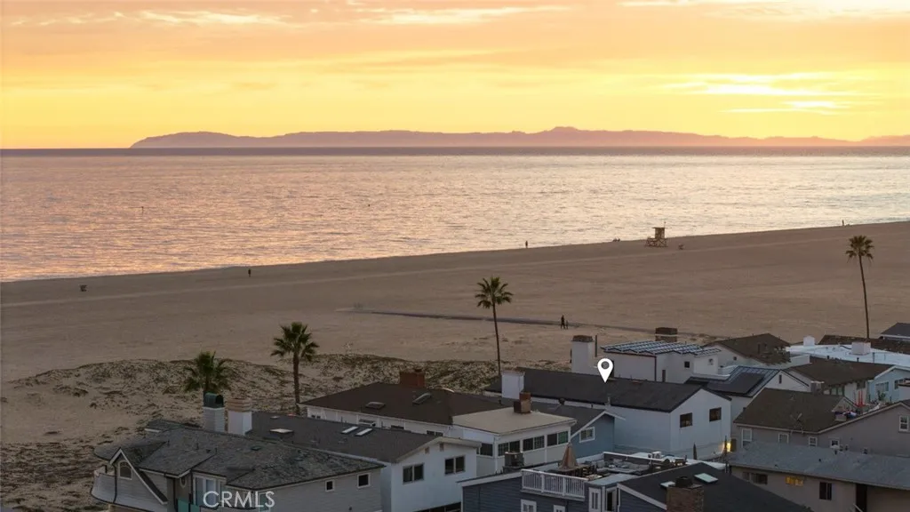 116 E Oceanfront, Newport Beach, California 92661 home-pic-18