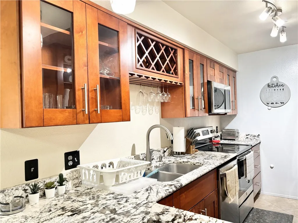353 N Hermosa Dr, Palm Springs, California 92262 home-pic-1