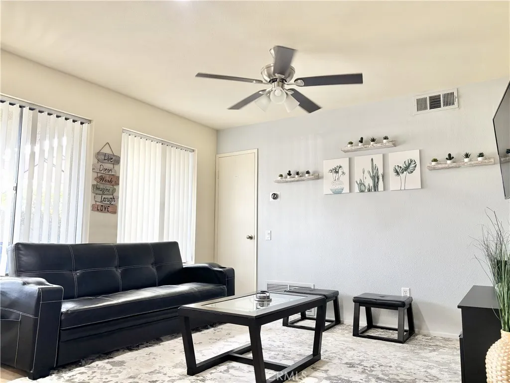 353 N Hermosa Dr, Palm Springs, California 92262 home-pic-9