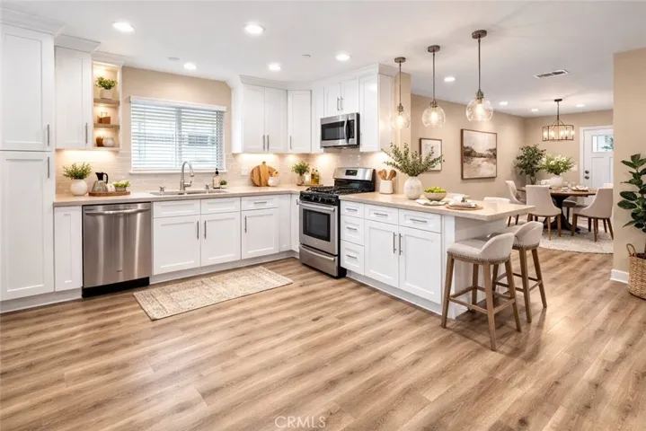 Virtually staged
