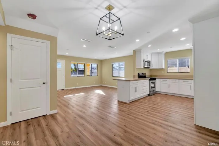 1111 St N Mulberry, Compton, California 90222