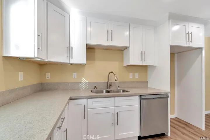 1111 St N Mulberry, Compton, California 90222