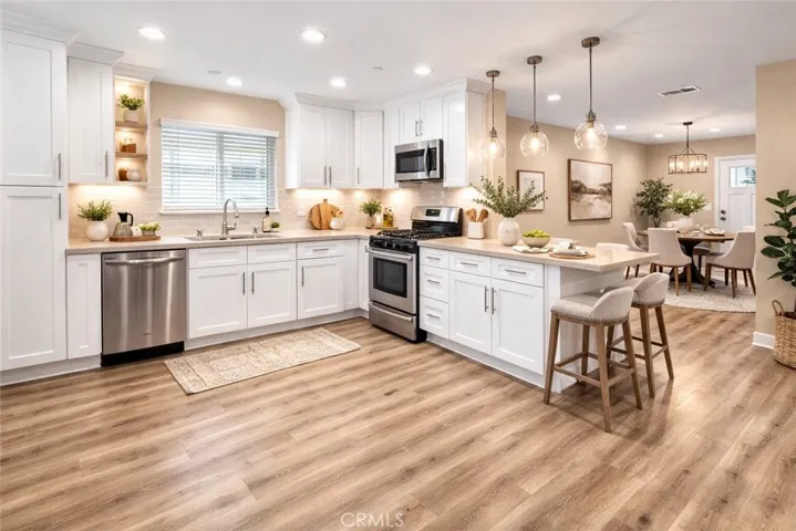 Virtually staged
