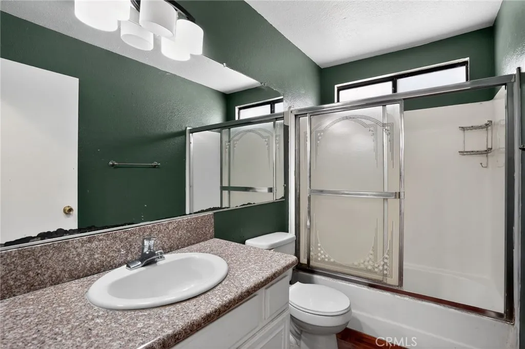 2559 E Avenue J2, Lancaster, California 93535 home-pic-25