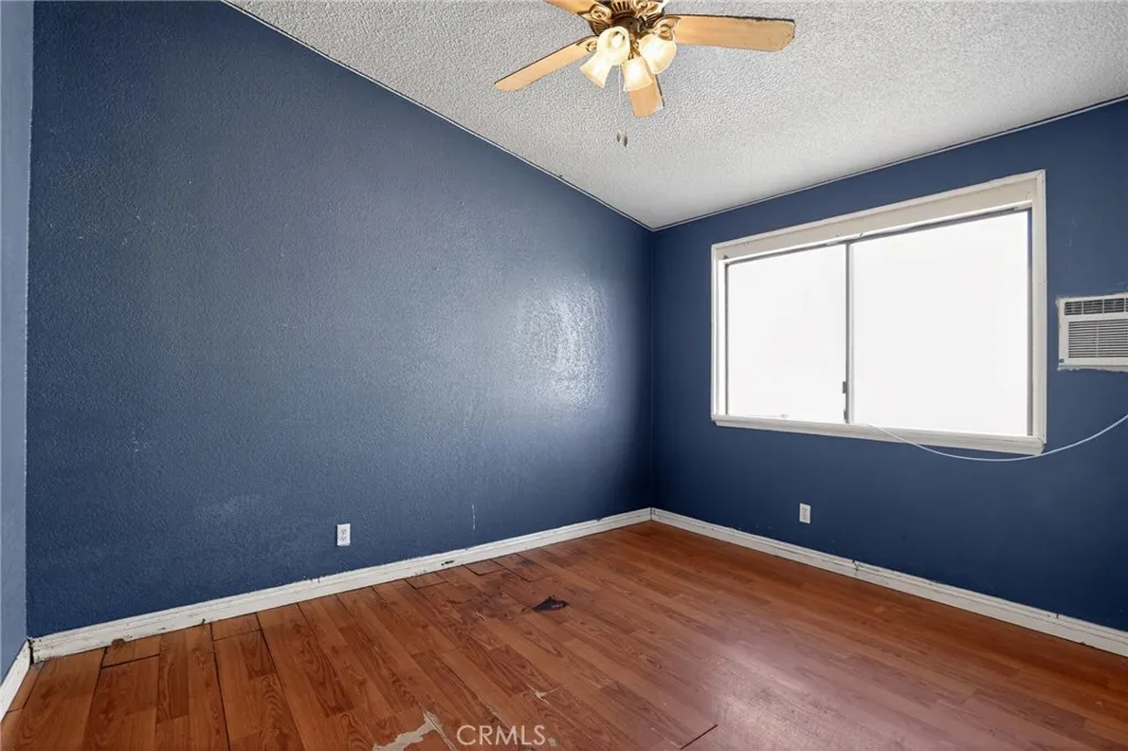 2559 E Avenue J2, Lancaster, California 93535 home-pic-15