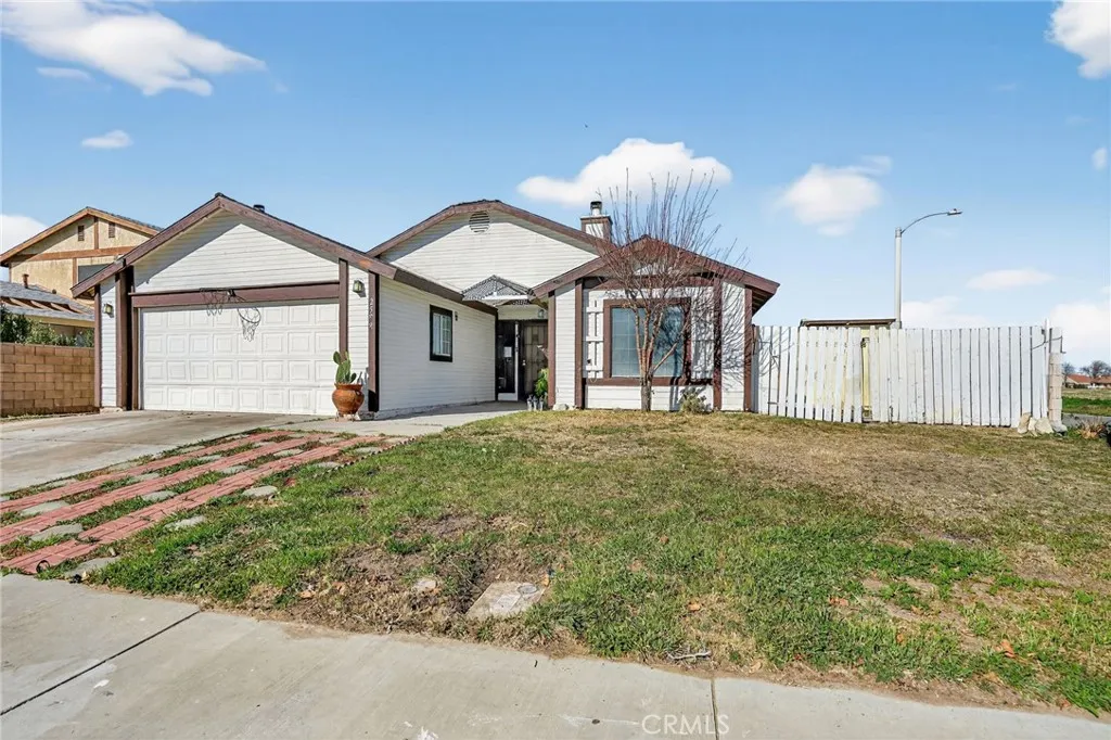 2559 E Avenue J2, Lancaster, California 93535 home-pic-2