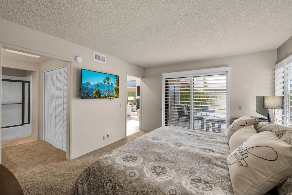12 Bonita Lane, Palm Desert, California 92260 home-pic-19