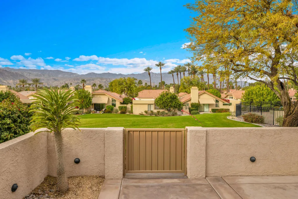 12 Bonita Lane, Palm Desert, California 92260 home-pic-25