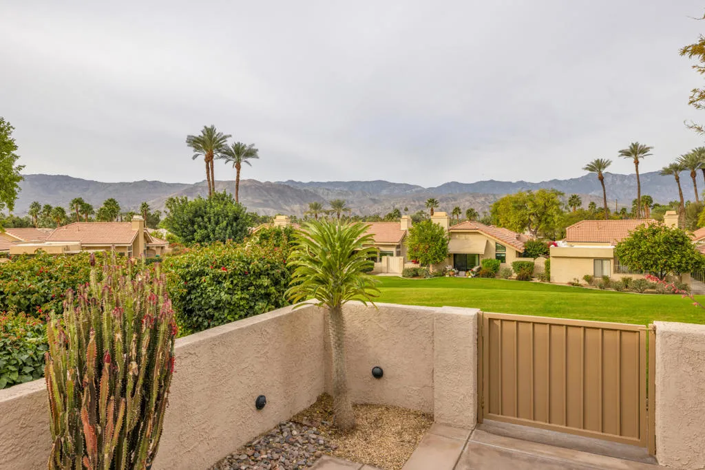 12 Bonita Lane, Palm Desert, California 92260 home-pic-35