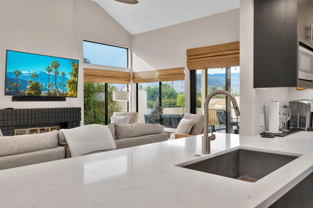 12 Bonita Lane, Palm Desert, California 92260 home-pic-16