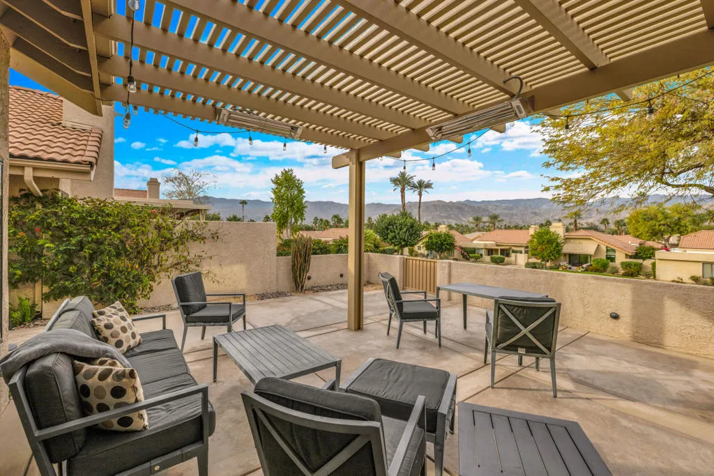 12 Bonita Lane, Palm Desert, California 92260 home-pic-4