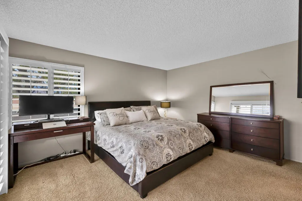 12 Bonita Lane, Palm Desert, California 92260 home-pic-17