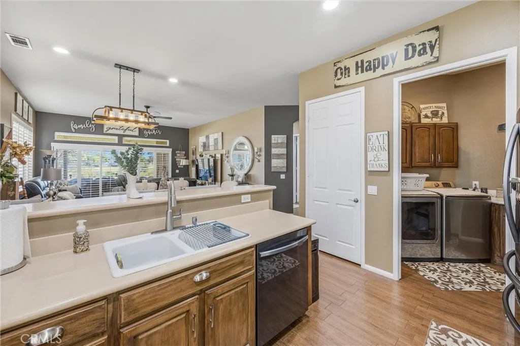 484 Brooklawn, Banning, California 92220 home-pic-14