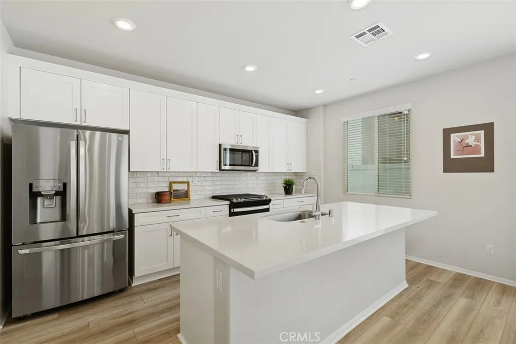 36415 Flare, Winchester, California 92596 home-pic-9
