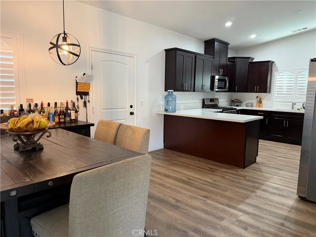 279 W 39th, San Bernardino, California 92405 home-pic-6