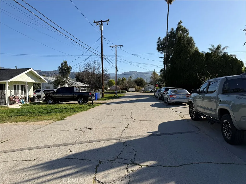 279 W 39th, San Bernardino, California 92405 home-pic-3